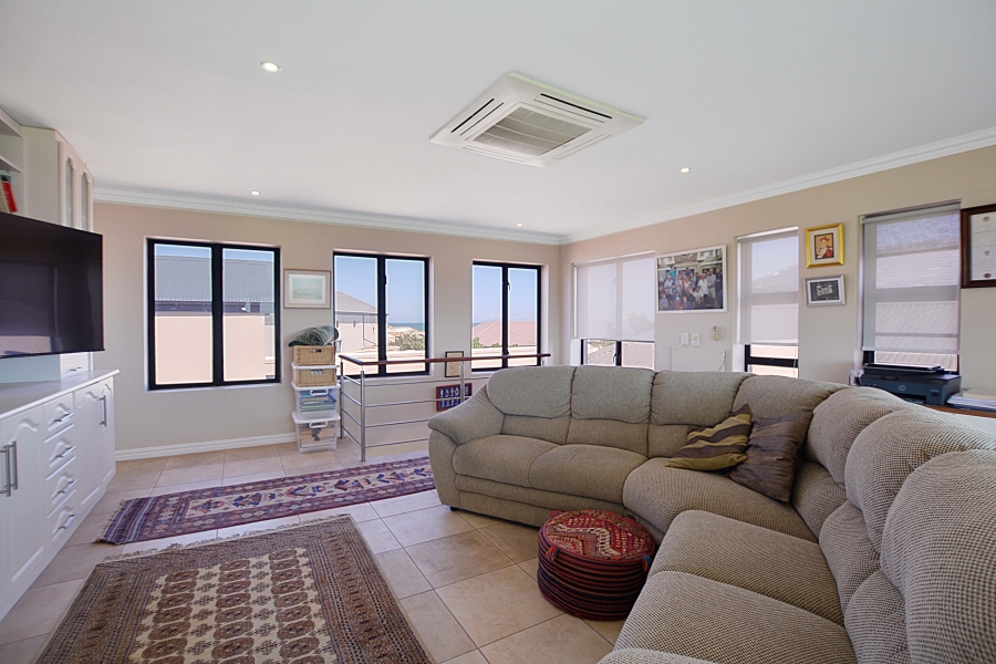 4 Bedroom Property for Sale in Atlantic Beach Golf Estate Western Cape